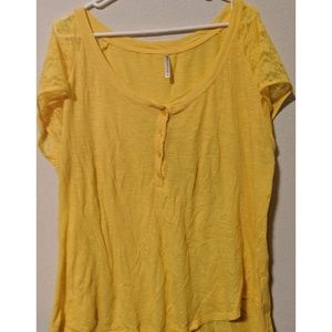 3X Yellow blouse with lace sleeves